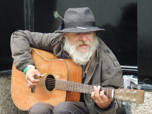 Street musician in St. Ives